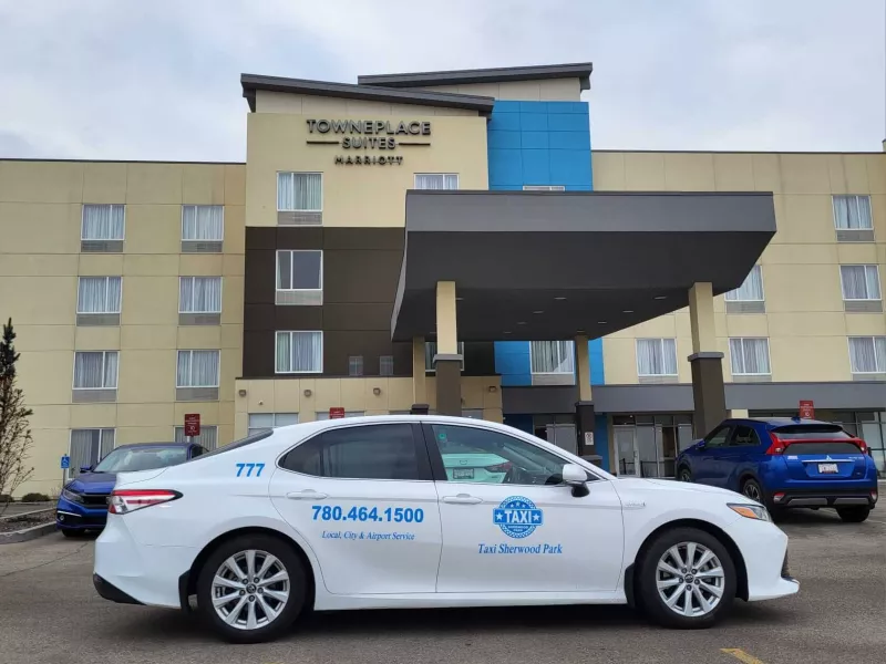 taxi-sherwood-park-luxury-fleet