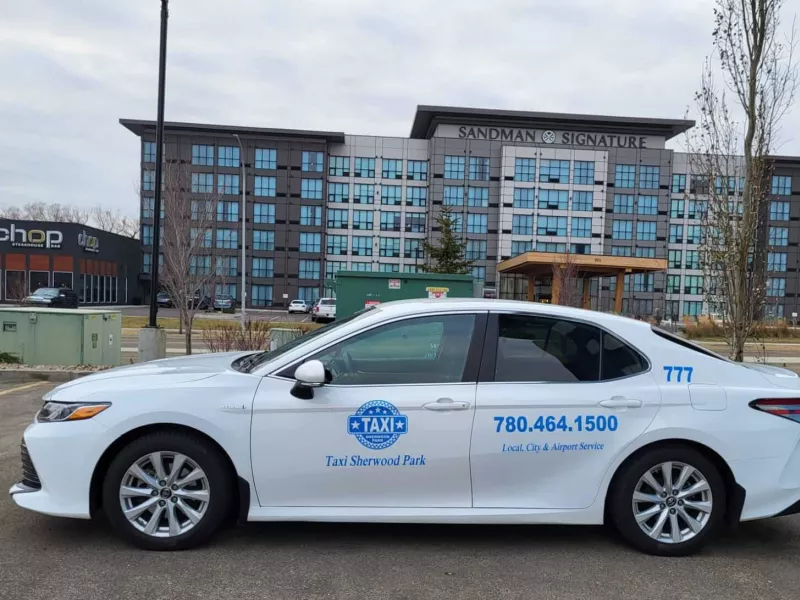 taxi-sherwood-park-luxury-fleet