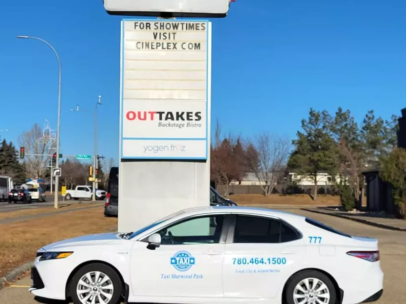 taxi-sherwood-park-luxury-fleet